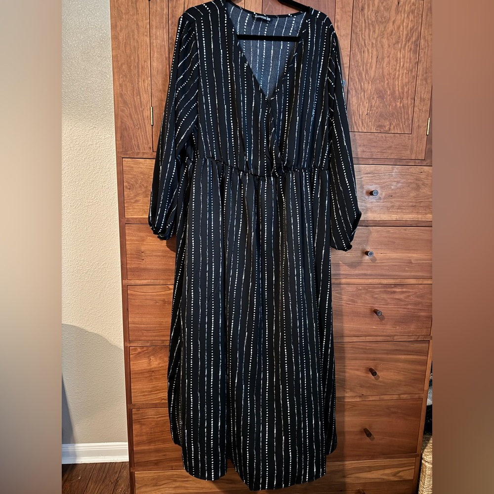 BloomChic black long Dress